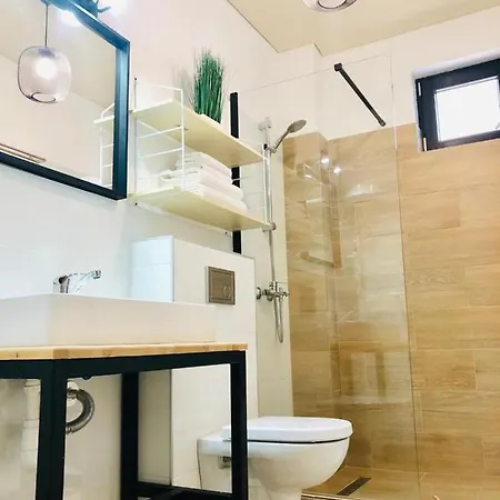 Vis Apartament 아파트 Năvodari